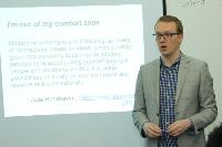Dr. Sigthorsson conducts teaching session