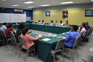 Executive Management, lecturers and students at the meeting.